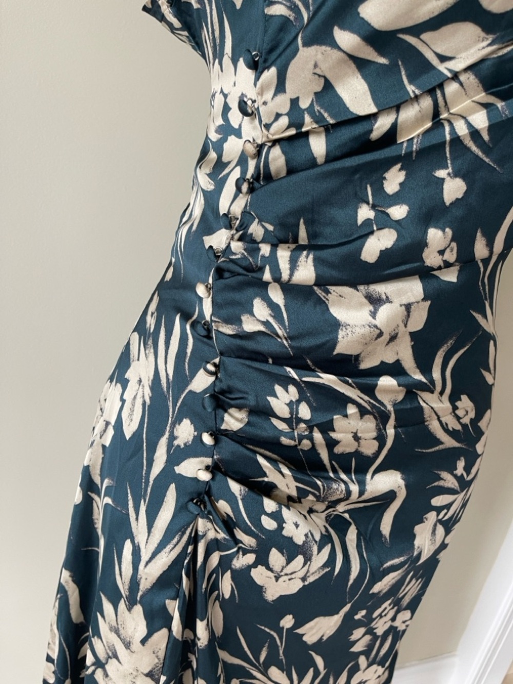 Petal & Pup Lisbeth Floral Cap Sleeve Satin Teal Floral Print Midi Dress NWOT - Picture 6 of 10